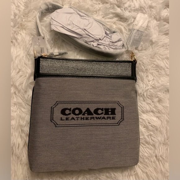 LAST ONE! Coach Badge Jacquard Kitt Crossbody - Picture 2 of 6